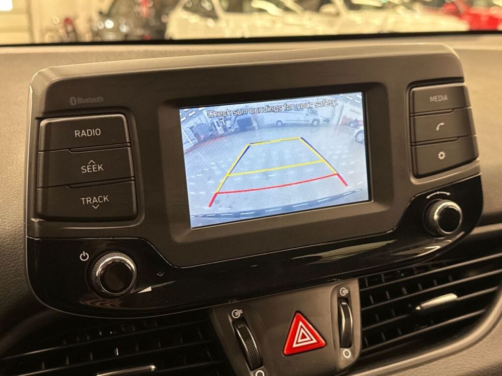Hyundai i30 5d 2018 Musta