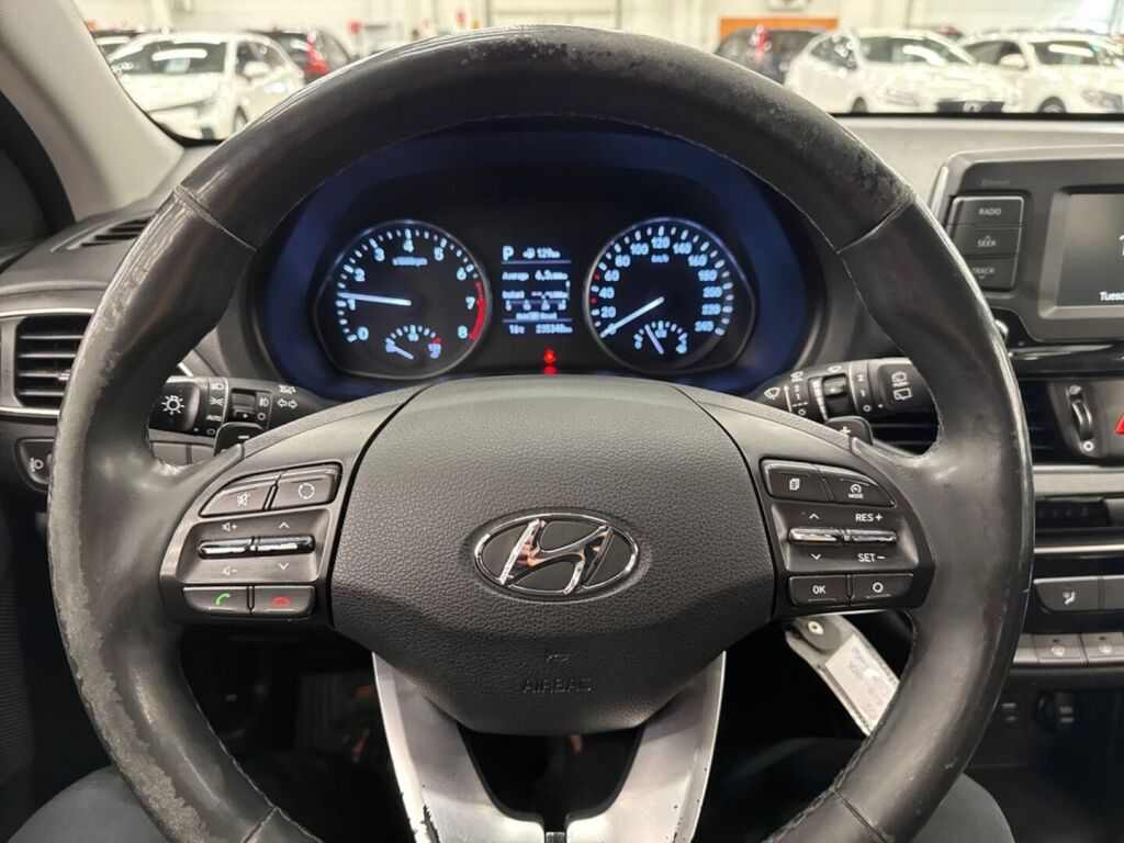Hyundai i30 5d 2018 Musta