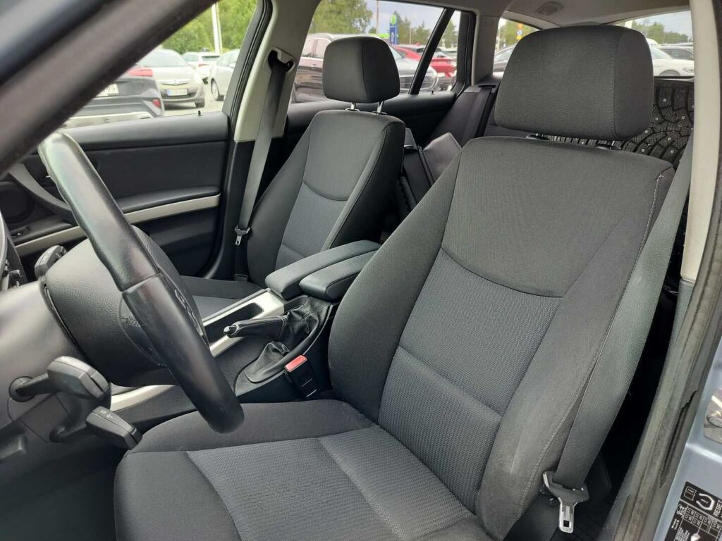 BMW 318 2009 Sininen
