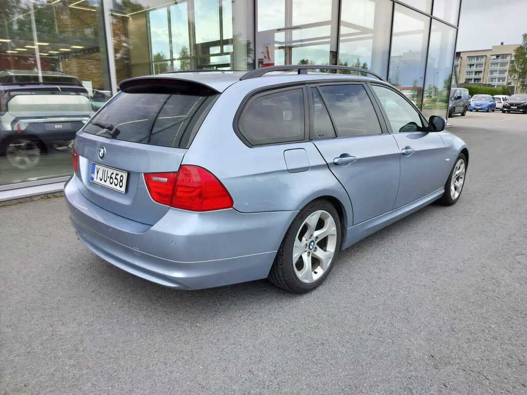 BMW 318 2009 Sininen