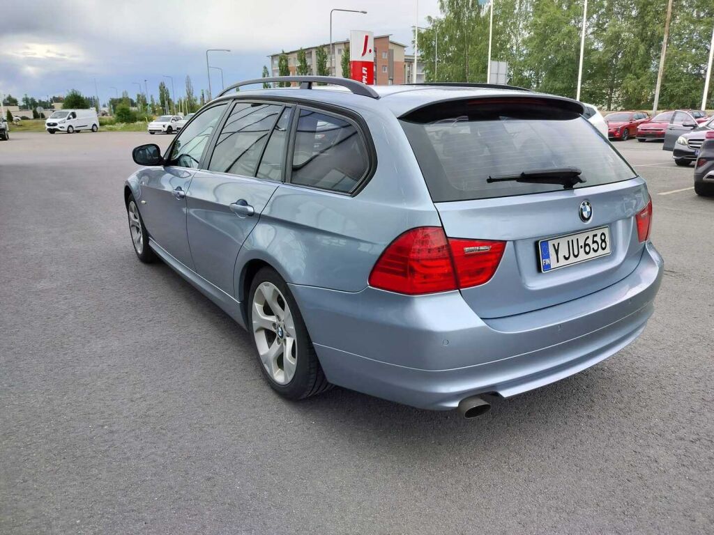BMW 318 2009 Sininen