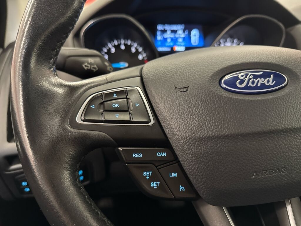 Ford Focus 2018 Sininen