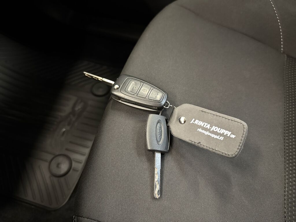 Ford Focus 2018 Sininen