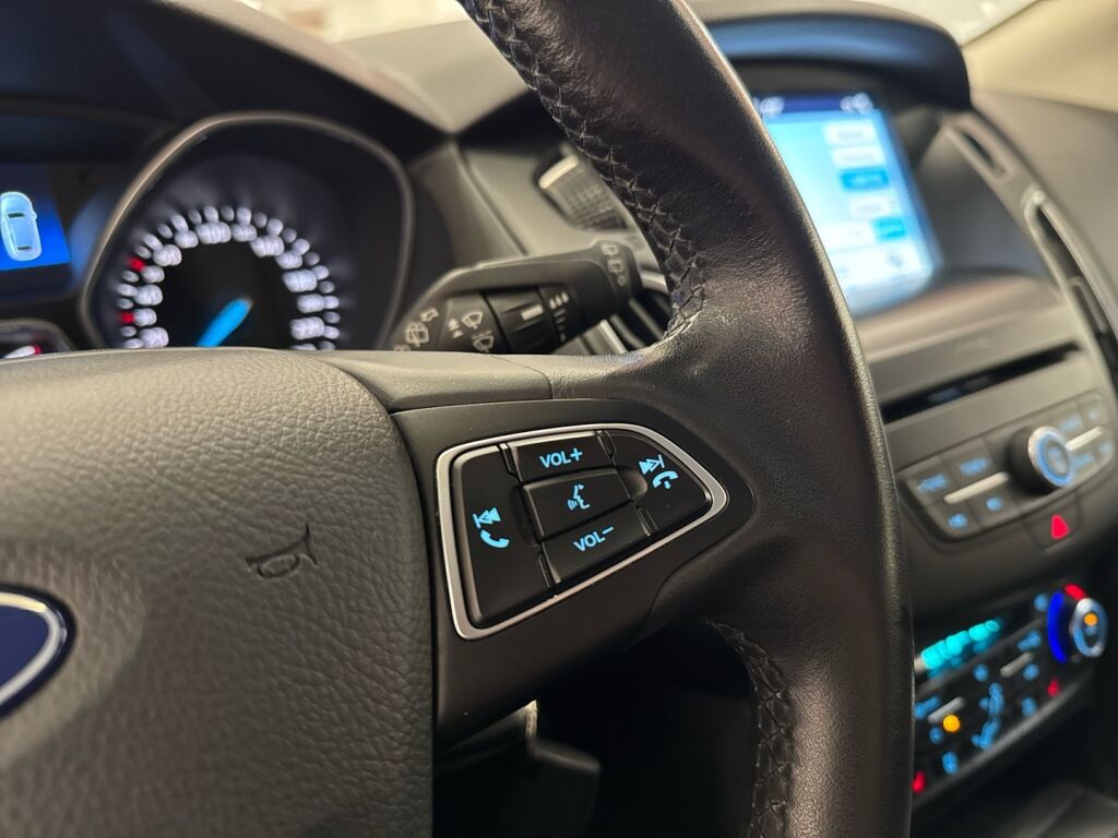 Ford Focus 2018 Sininen