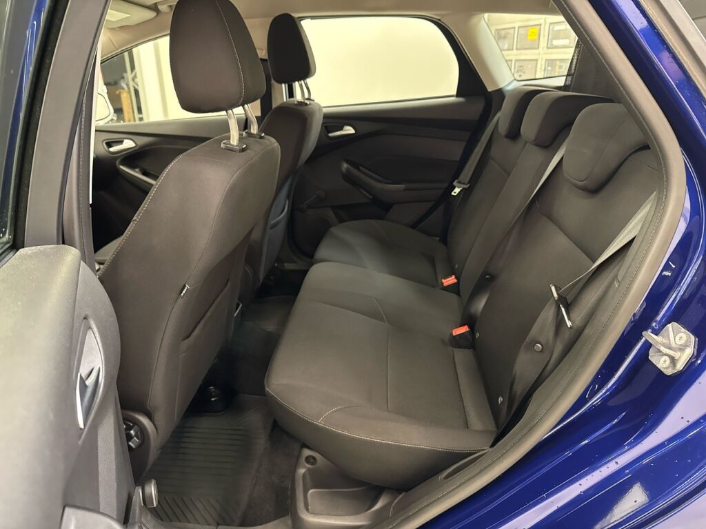 Ford Focus 2018 Sininen