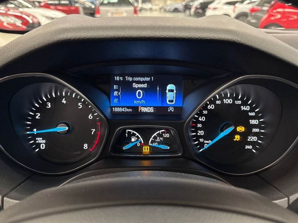 Ford Focus 2018 Punainen