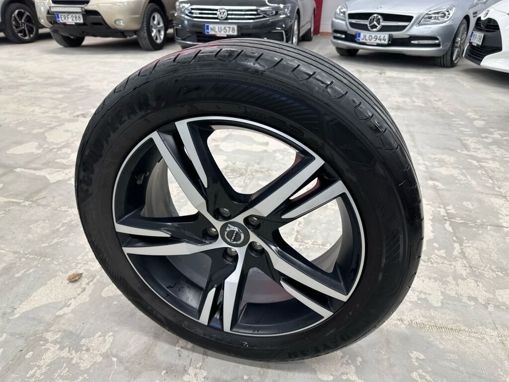 Volvo XC60 2018 Valkoinen