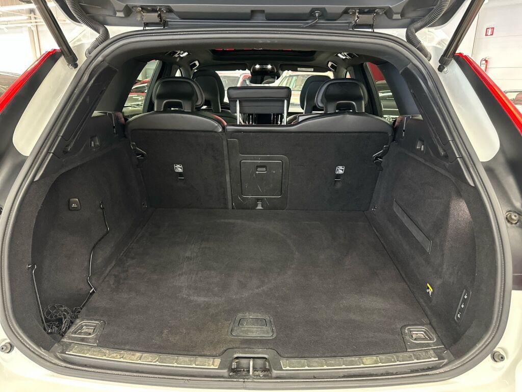 Volvo XC60 2018 Valkoinen