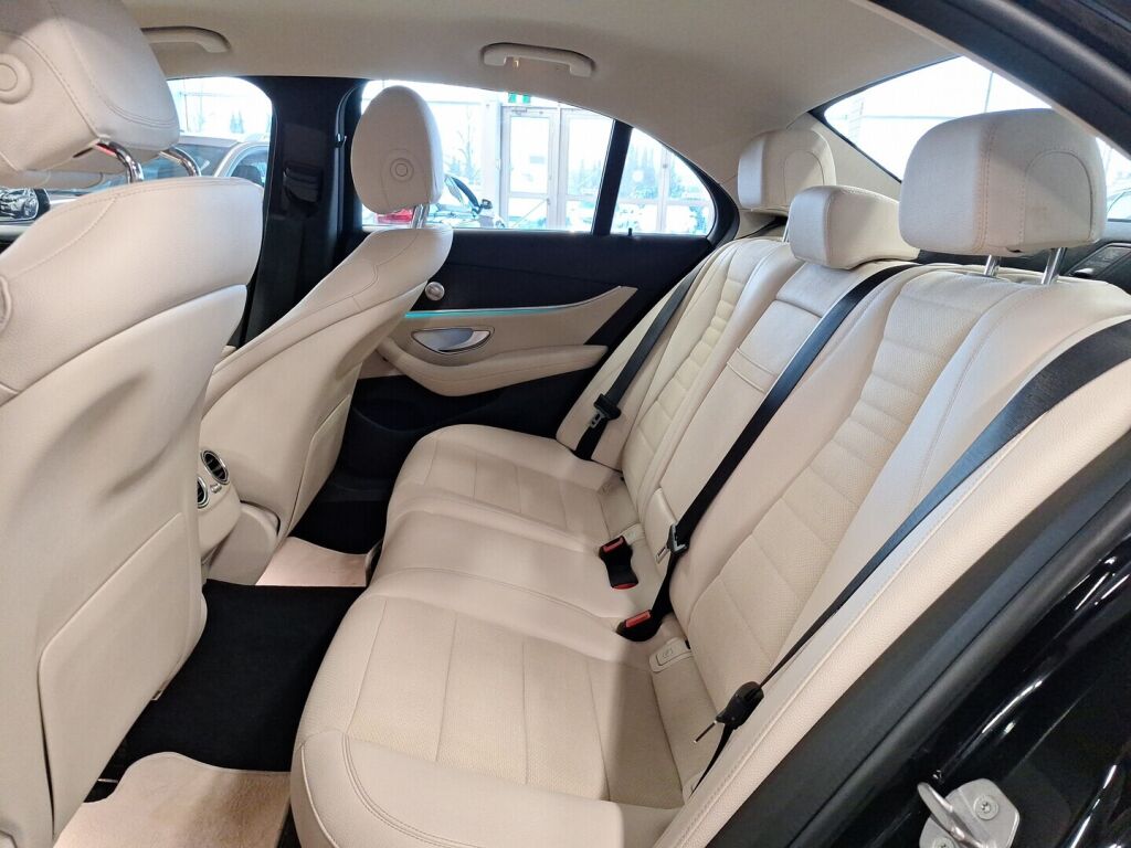 Mercedes-Benz E 2017 Musta