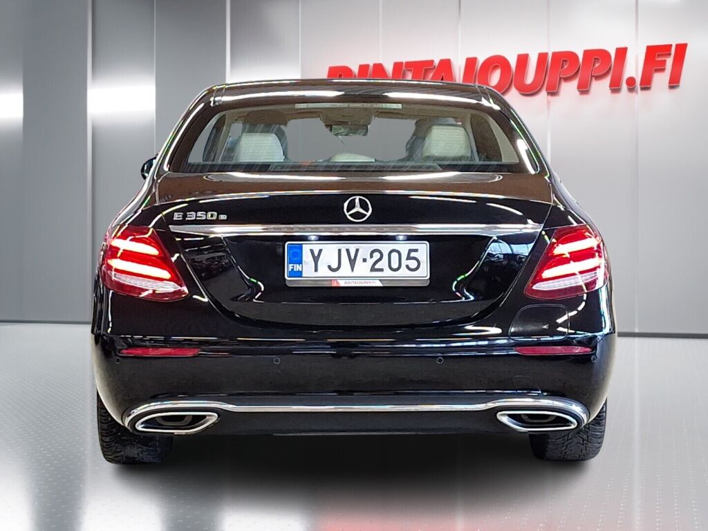 Mercedes-Benz E 2017 Musta