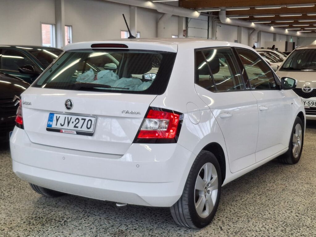 Skoda Fabia 2018 Valkoinen