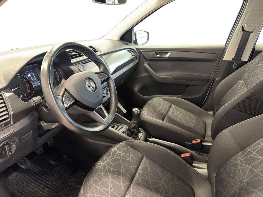 Skoda Fabia 2018 Valkoinen