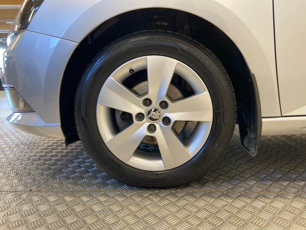 Skoda Fabia 2018 Harmaa