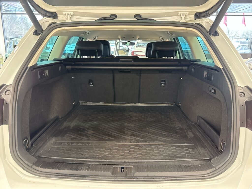 Volkswagen Passat 2016 Valkoinen