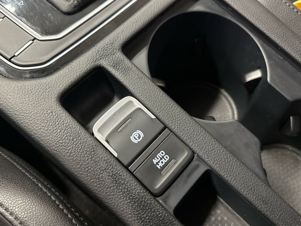 Volkswagen Passat 2016 Valkoinen