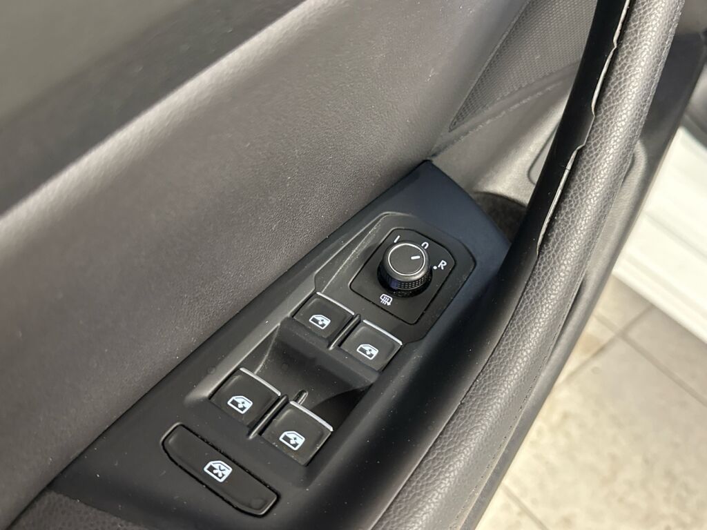 Volkswagen Passat 2016 Valkoinen