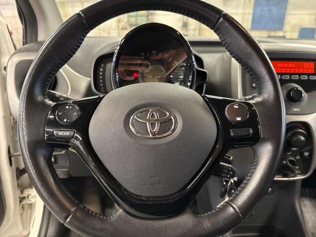 Toyota AYGO 2018 Valkoinen