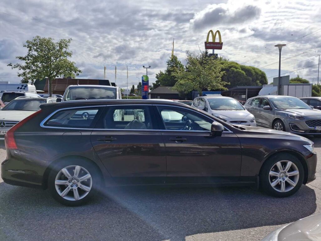 Volvo V90 2018 Ruskea (beige)
