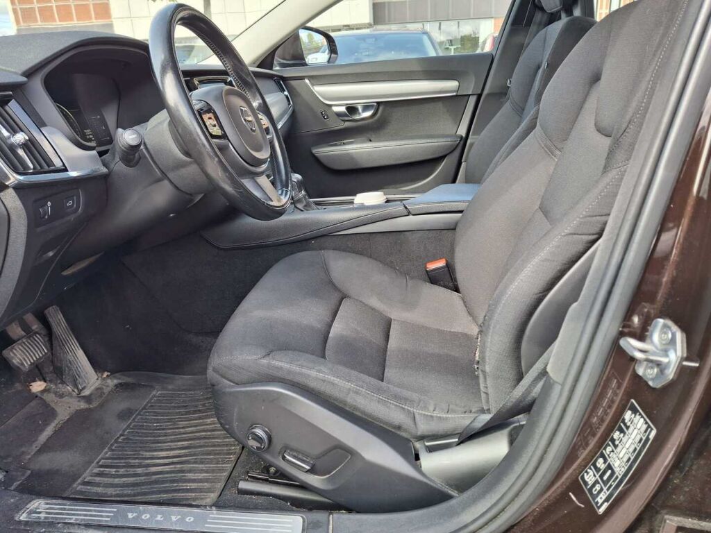 Volvo V90 2018 Ruskea (beige)