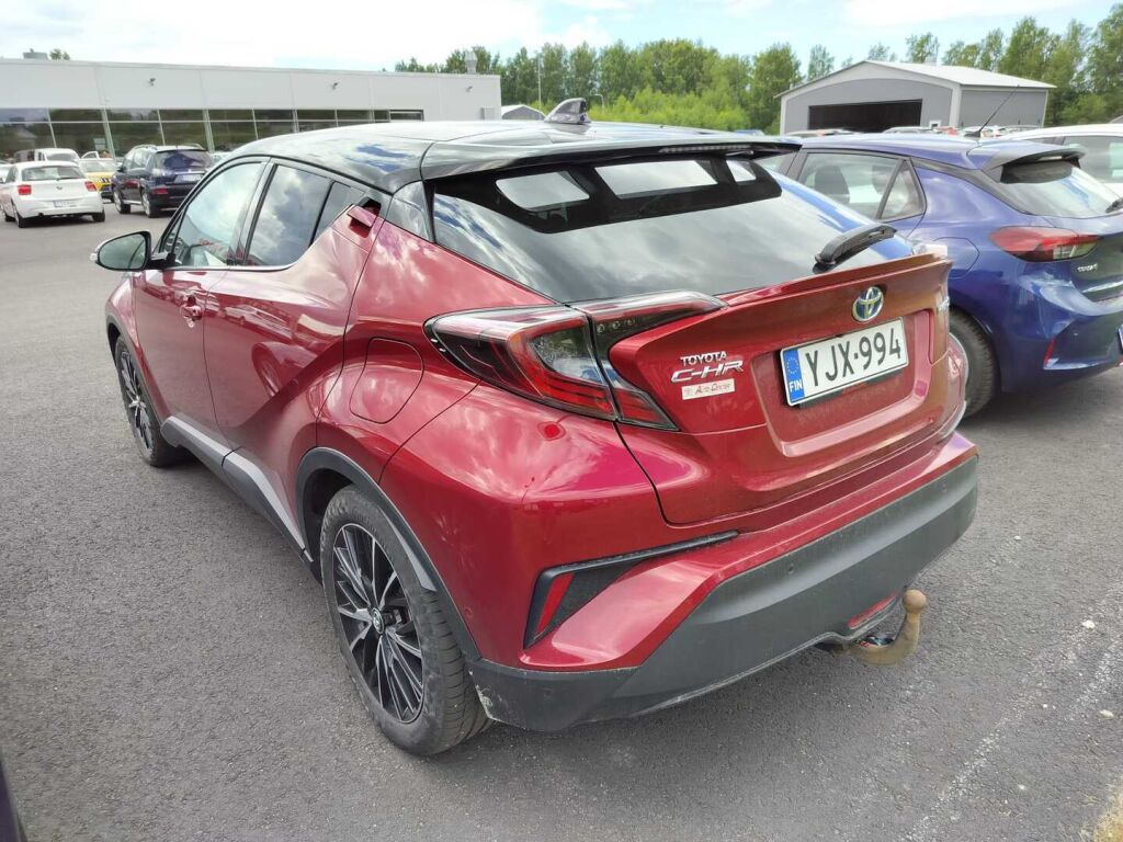 Toyota C-HR 2018 Punainen