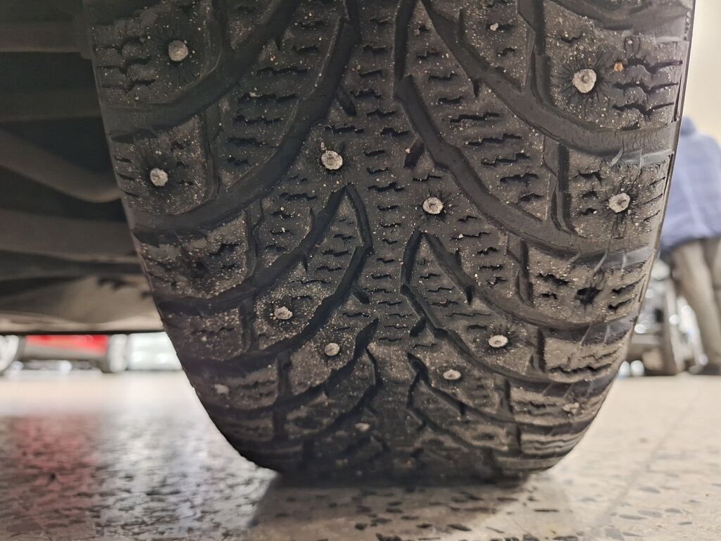 Volkswagen Golf 2018 Punainen