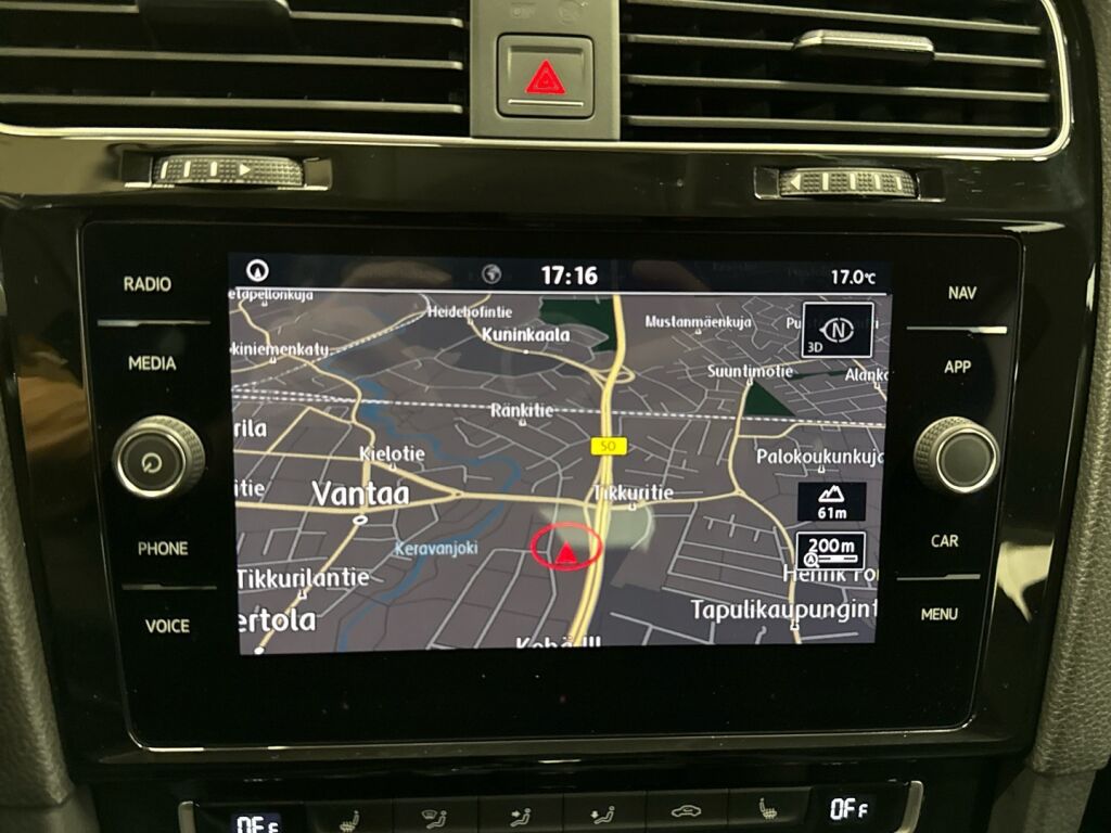 Volkswagen Golf 2018 Punainen