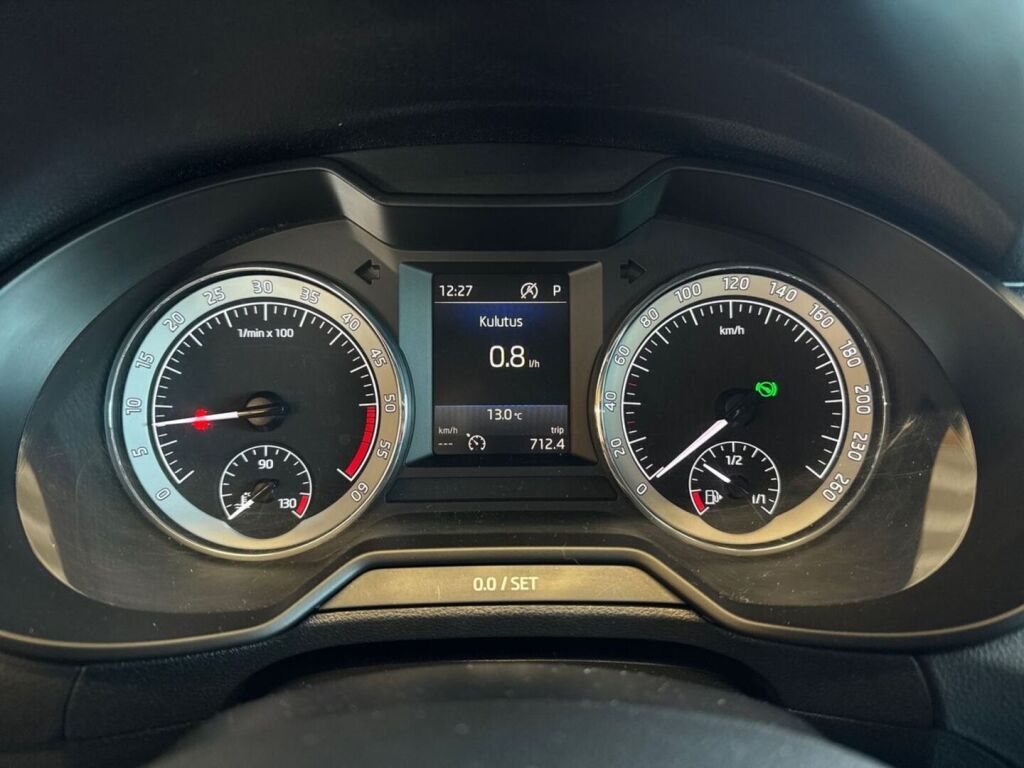 Skoda Octavia 2018 Valkoinen