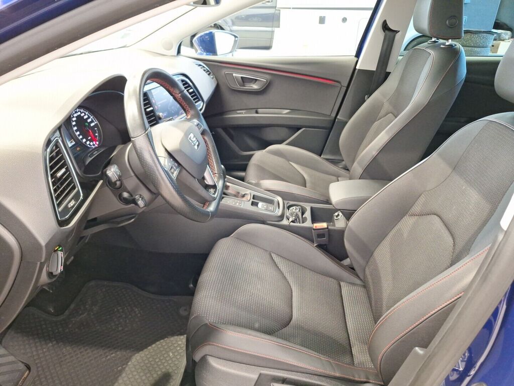 Seat Leon ST 2018 Sininen