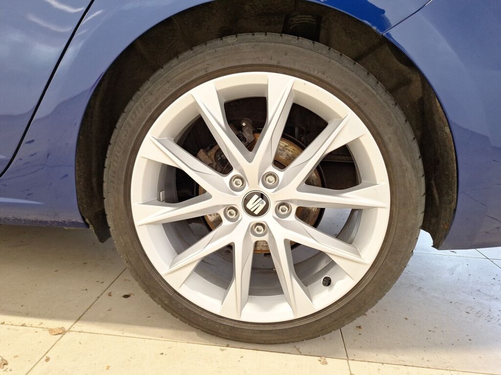 Seat Leon ST 2018 Sininen