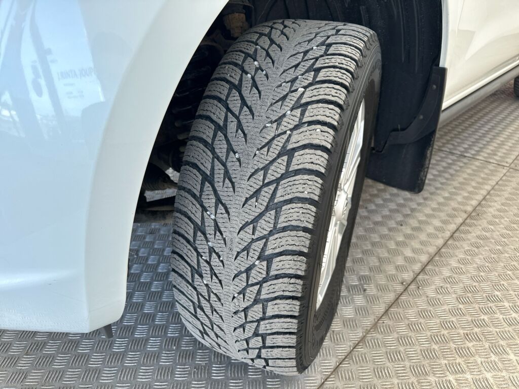 Nissan Navara 2018 Valkoinen