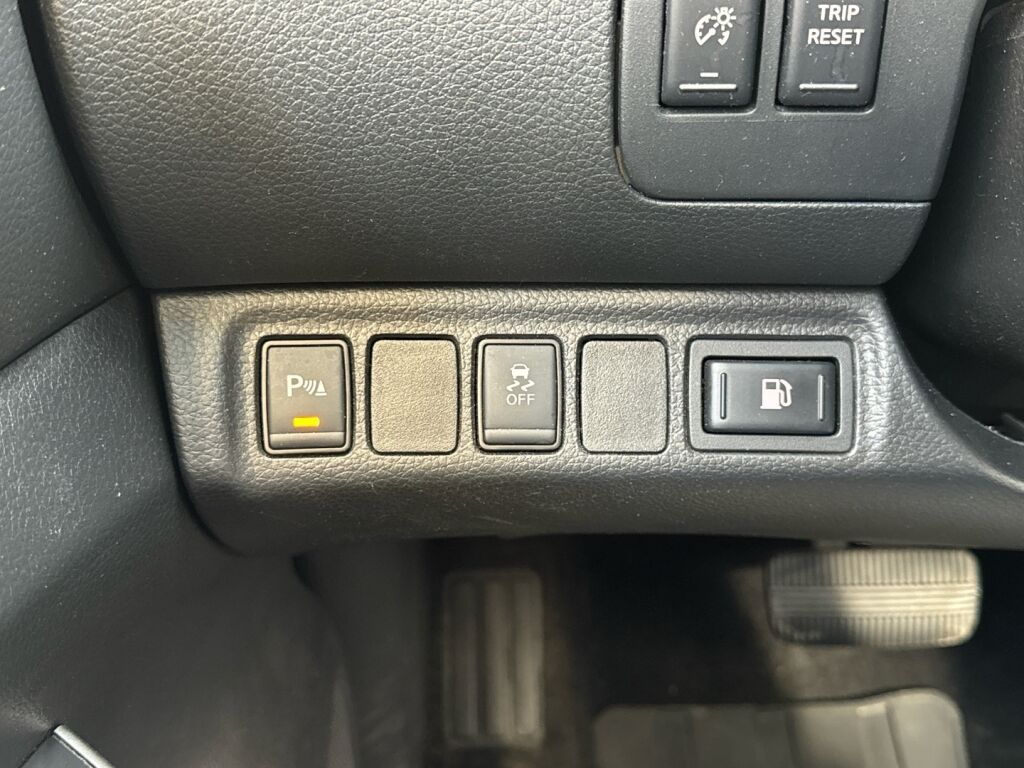 Nissan Navara 2018 Valkoinen