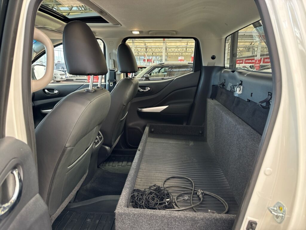 Nissan Navara 2018 Valkoinen