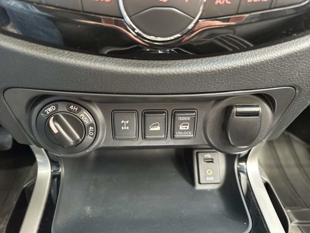 Nissan Navara 2018 Valkoinen