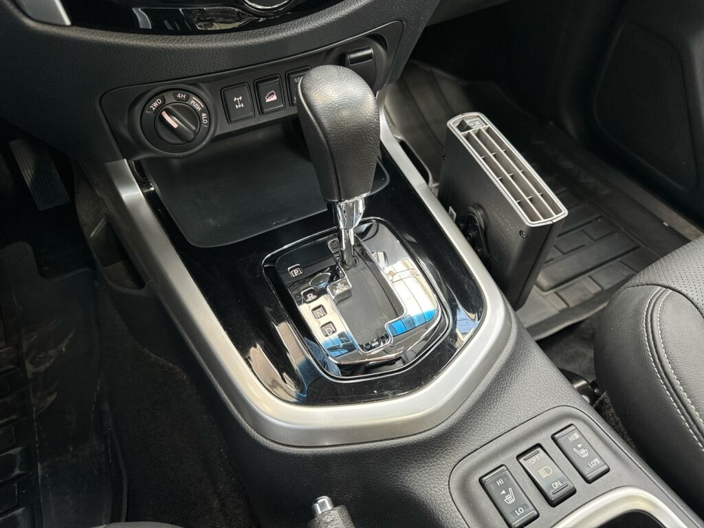 Nissan Navara 2018 Valkoinen