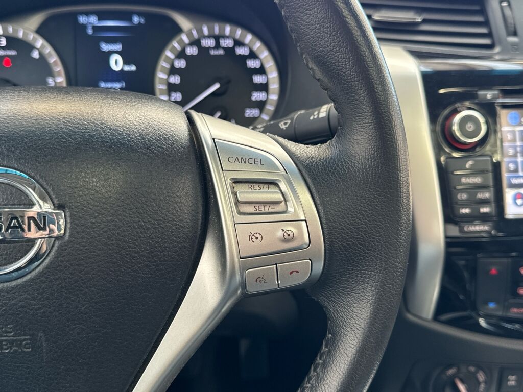 Nissan Navara 2018 Valkoinen