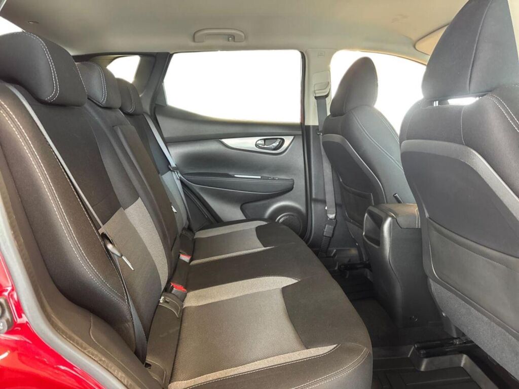 Nissan Qashqai 2018 Metallinhohto Punainen