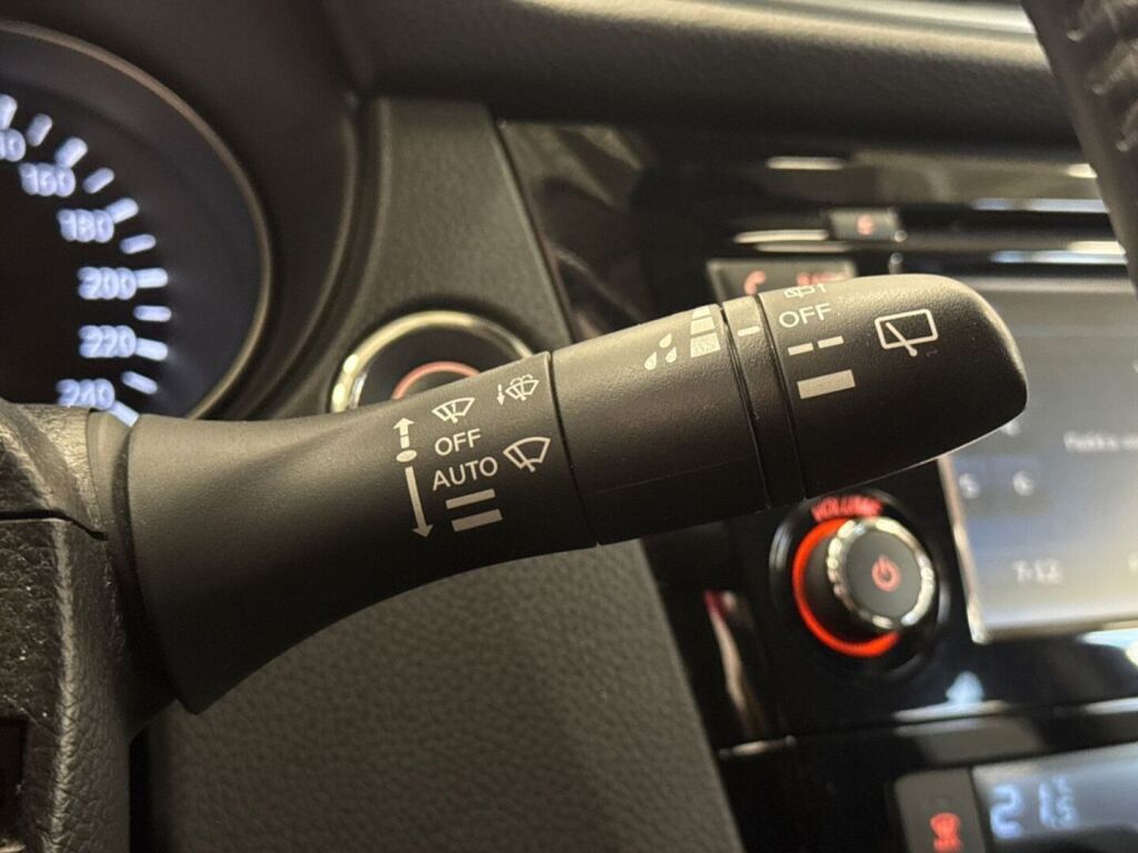 Nissan Qashqai 2018 Musta