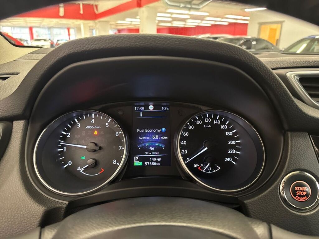 Nissan Qashqai 2018 Musta
