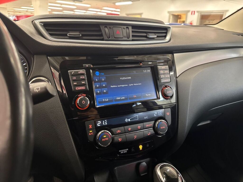 Nissan Qashqai 2018 Musta
