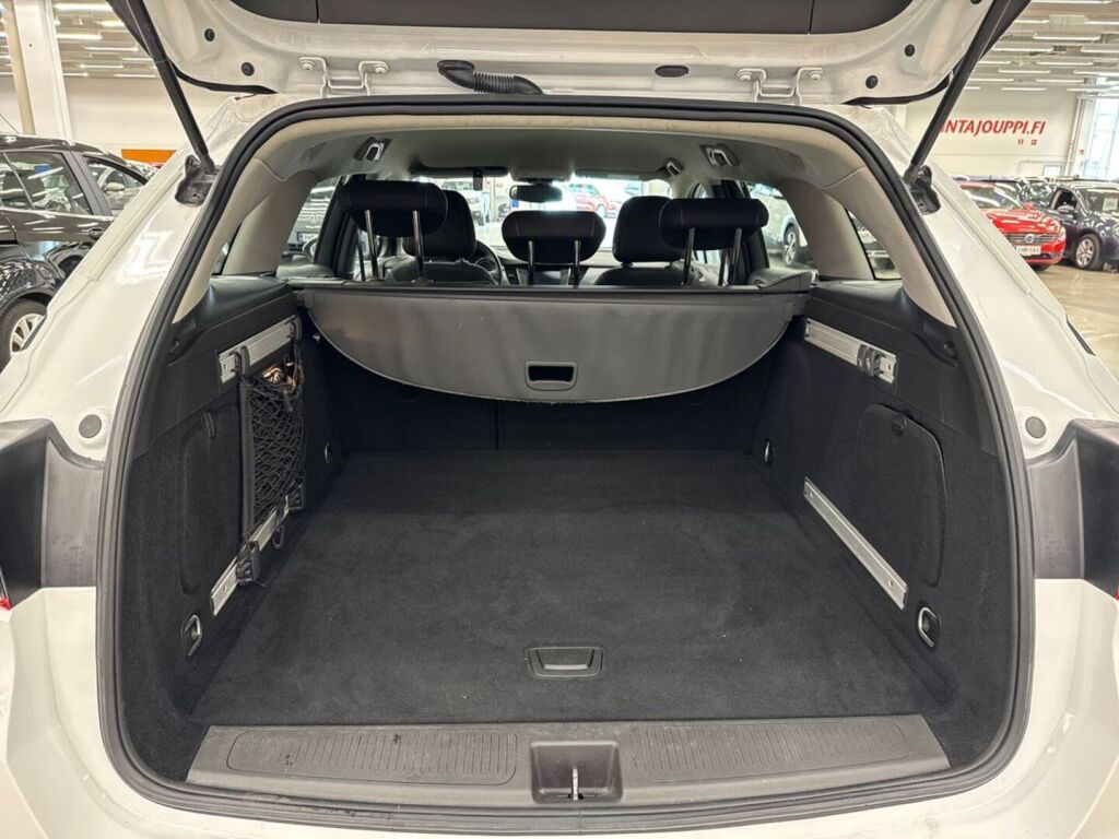 Opel Astra 2018 Valkoinen