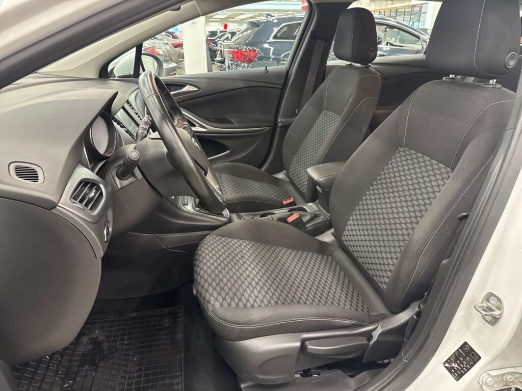 Opel Astra 2018 Valkoinen