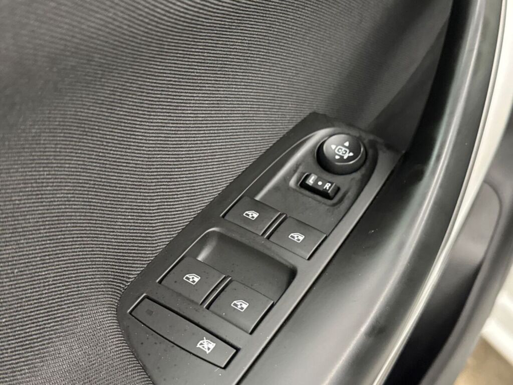 Opel Astra 2018 Valkoinen