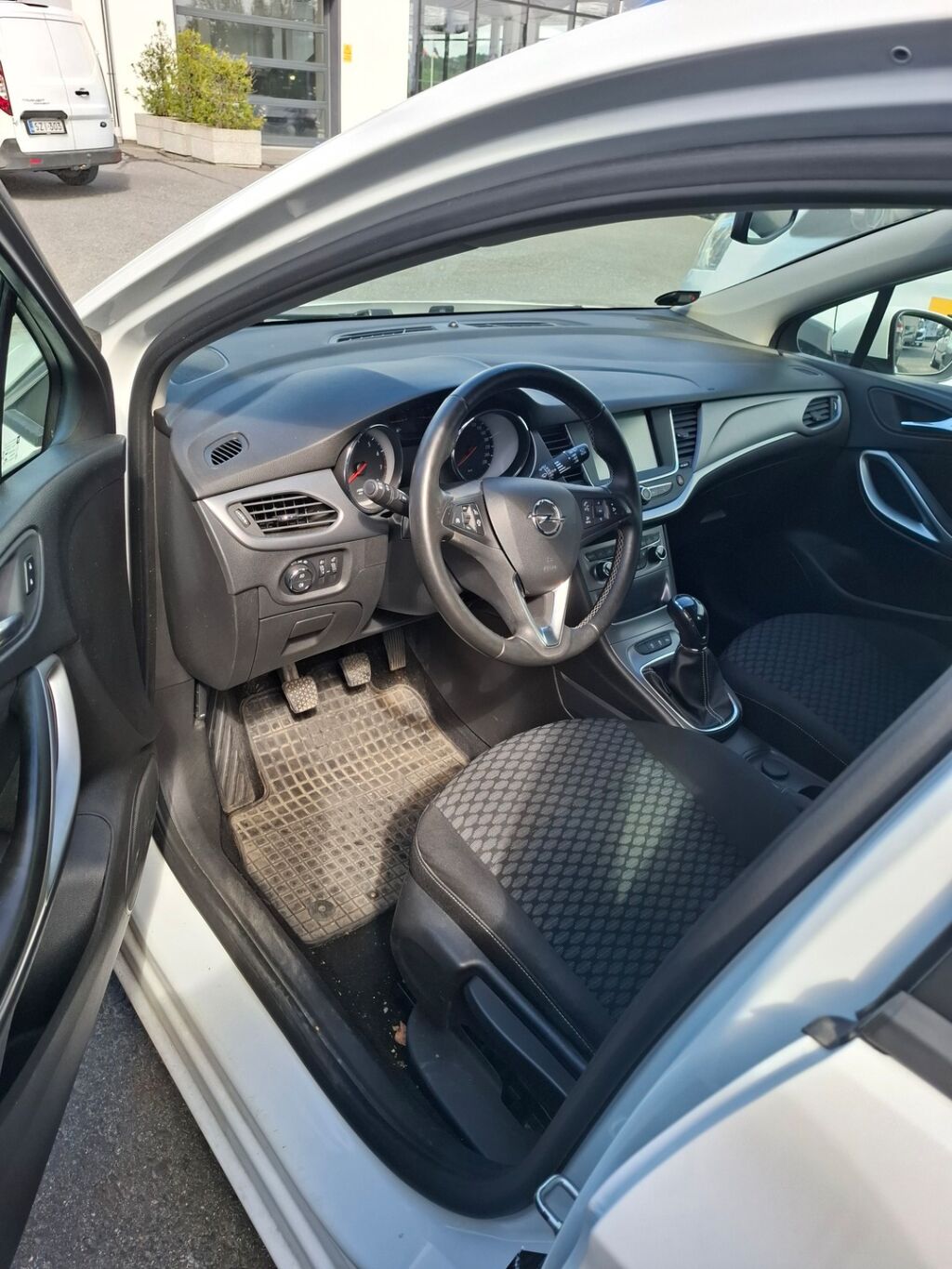 Opel Astra 2018 Valkoinen