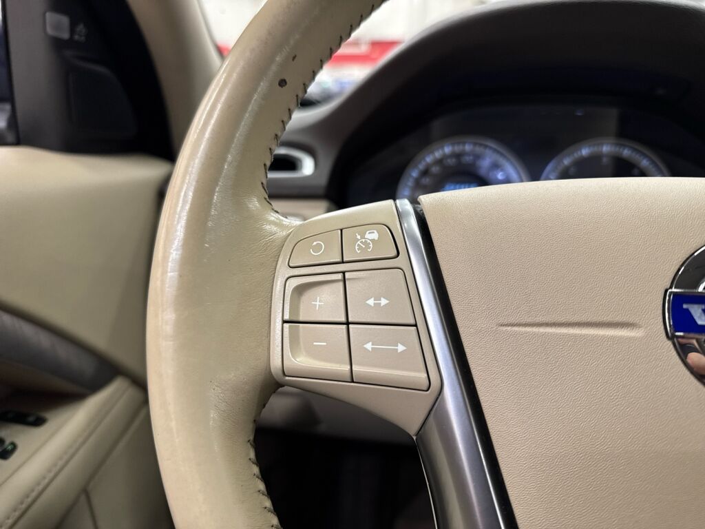 Volvo XC70 2012 Sininen