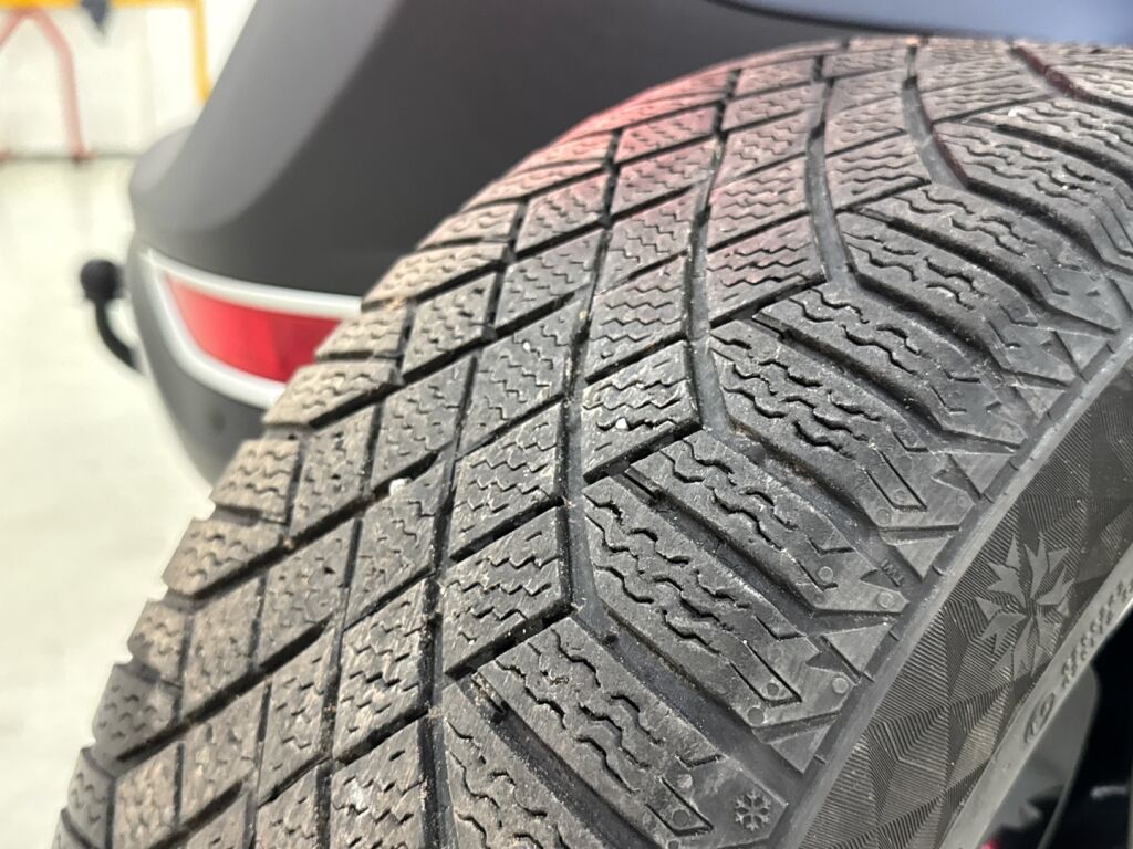 Volvo XC70 2012 Sininen