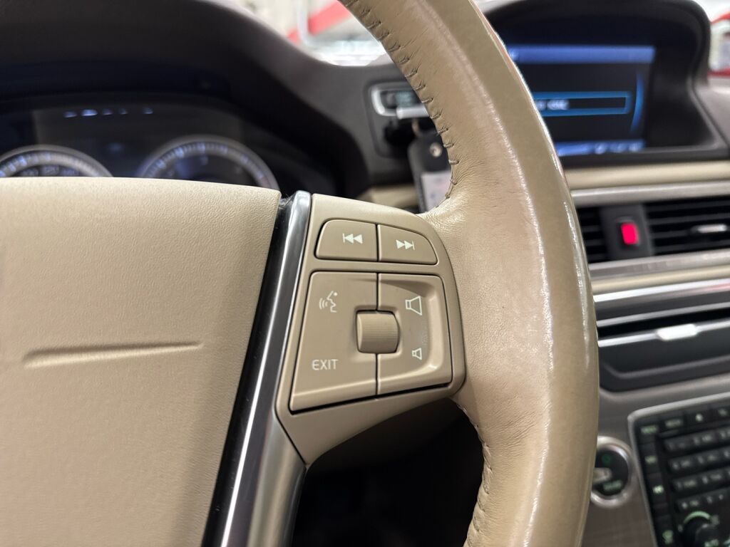 Volvo XC70 2012 Sininen