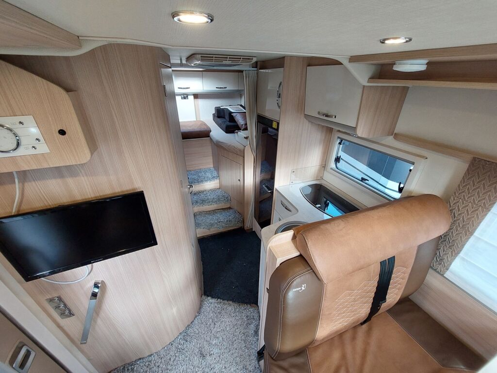 Bürstner Ixeo Time IT 726 G 30 Edition 2018 Valkoinen