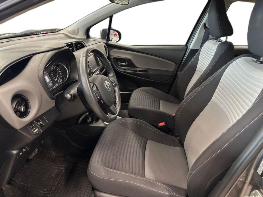 Toyota Yaris 2018 Harmaa