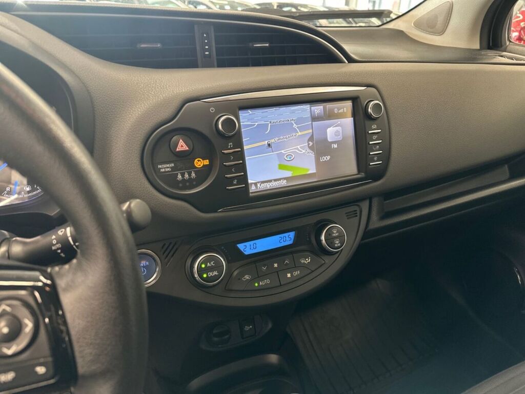 Toyota Yaris 2018 Harmaa