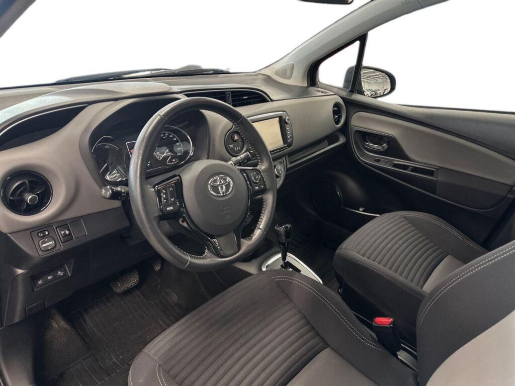 Toyota Yaris 2018 Harmaa